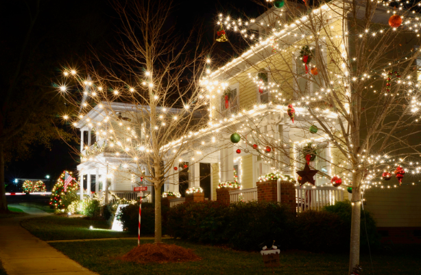this image shows Christmas light in Folsom, CA