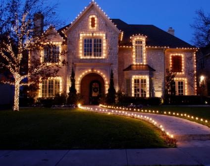 this image shows holiday lighting in Folsom, CA