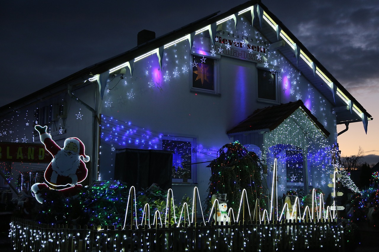 this image shows fence line Christmas lights in Folsom, CA